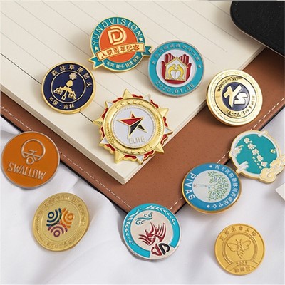 Badges en émail sur mesure