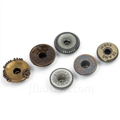 Jeans appuyez sur le bouton Stud