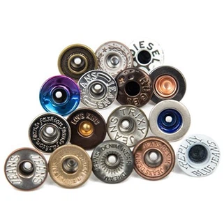 Boutons de la veste en jean