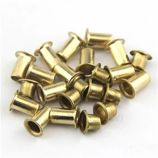 Oeillets à tige longue pour cuir