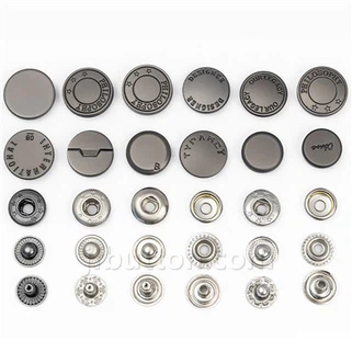 Boutons-pression militaires