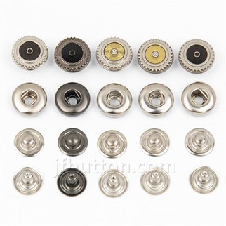 Boutons pression pour cuir