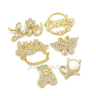 Broche Avec Silhouette De Dame