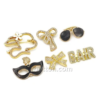 Broches et épingles pour robes