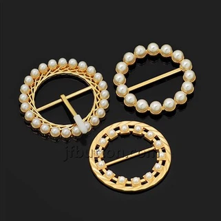 Robe Ronde Bucke Avec Diamant
