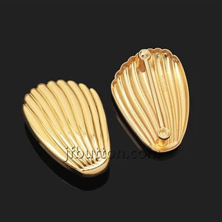 Boucle en métal en forme de coquillage