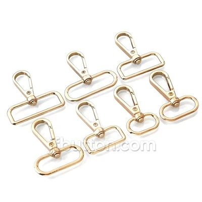 -Crochet pivotant à anneau en D