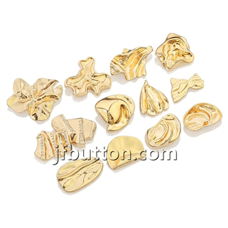 Boutons de manteau dorés inspirés