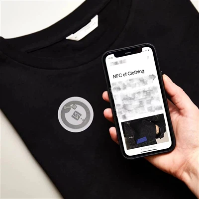 La tendance de développement des étiquettes de vêtements