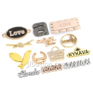 Étiquettes et étiquettes métalliques