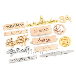 Étiquettes métalliques pour vêtements
